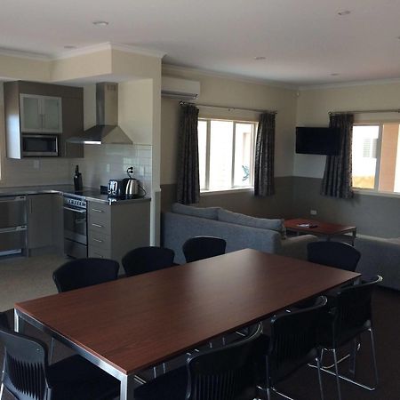 Bruce Pulman Lodge Papakura Exteriér fotografie